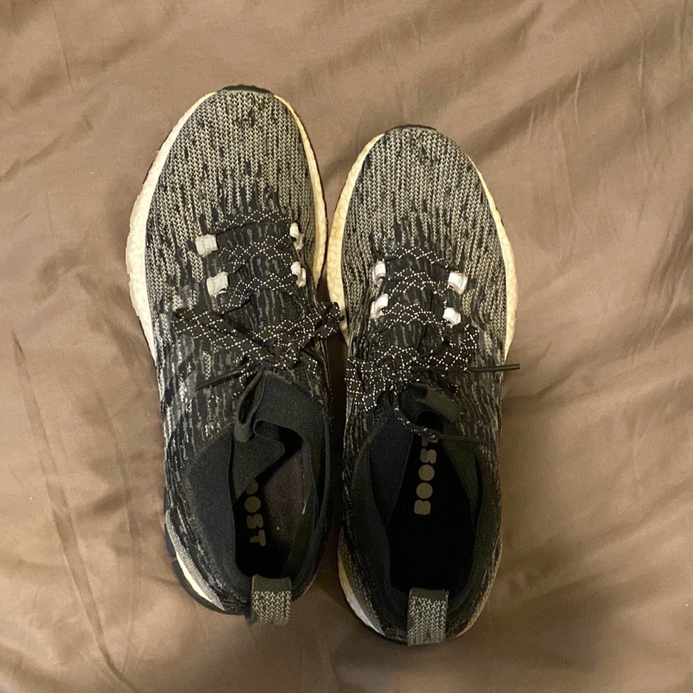 Adidas boost tennis shoes
